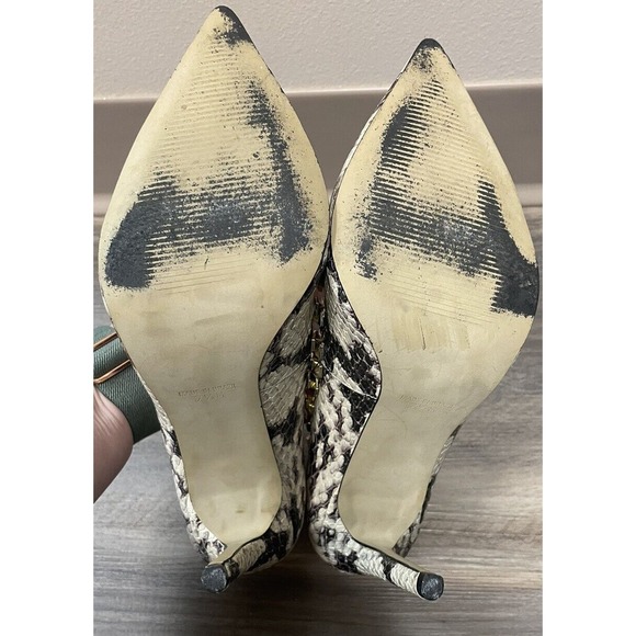 Steve Madden Proto Natural Snake and Gold‎ Studded Pumps Size 7.5 - Picture 5 of 10